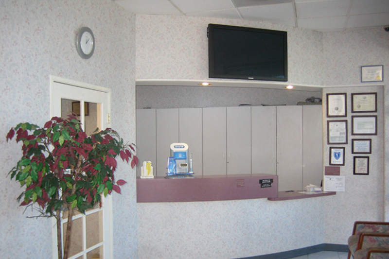 Dentist in Azusa